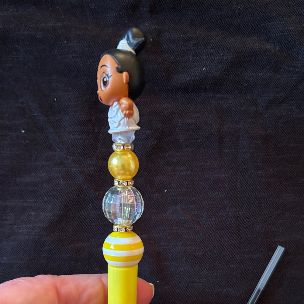 Handmade Disney Doorable Thatia Muse Pen - Picture 4 of 6